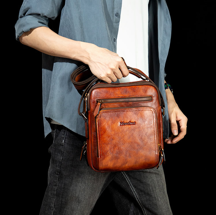 Outdoor leather bag